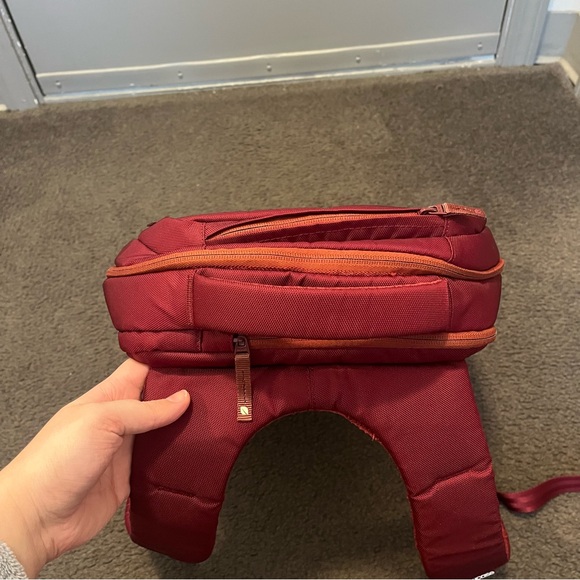 Incase Icon Laptop Backpack - Picture 8 of 9